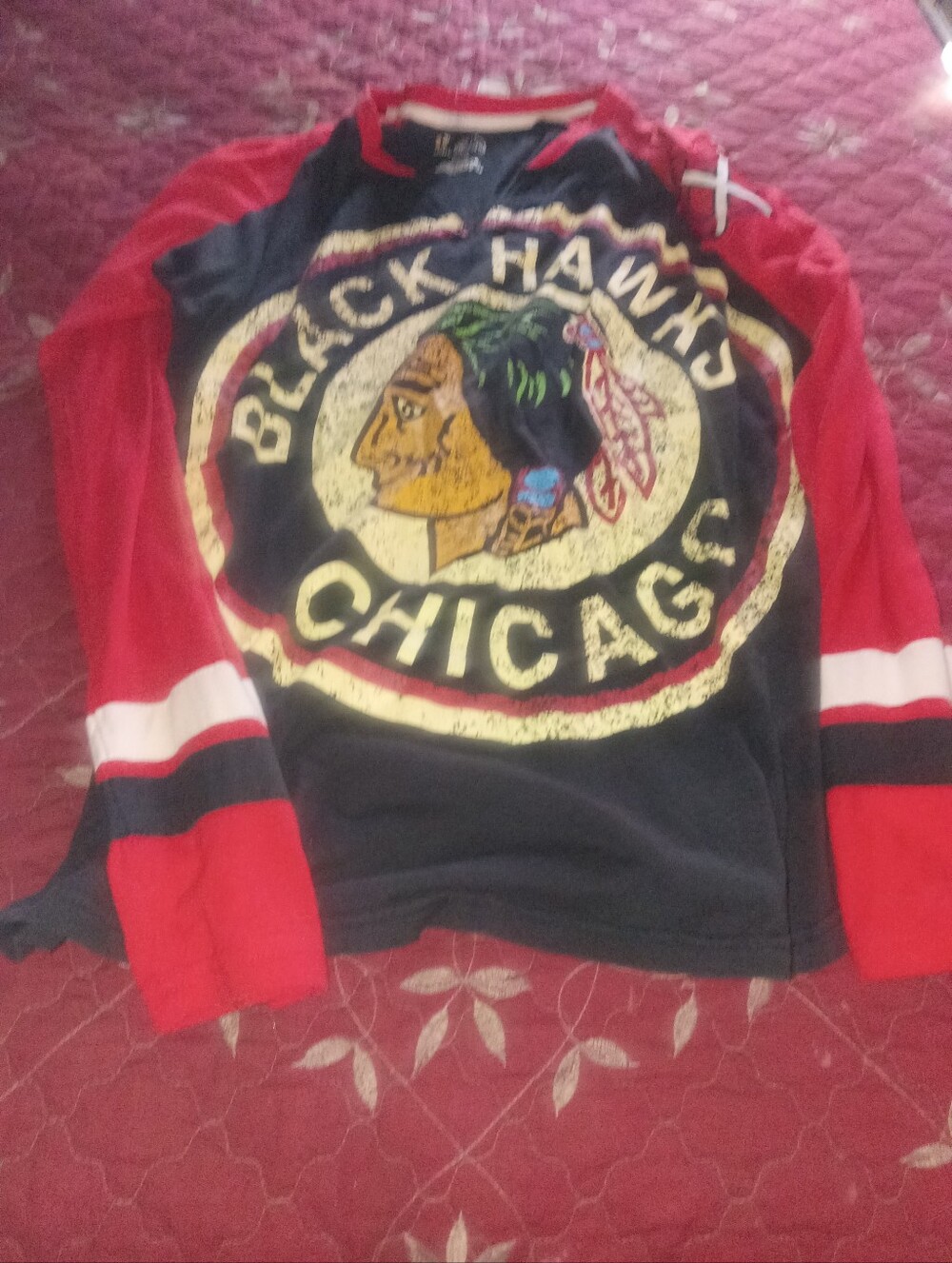 Majestic Red and Black Raglan Pullover with Graphic Front